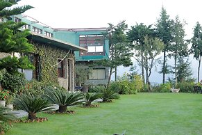 Cedar Lodge by Aahma