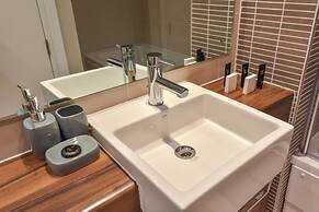 Dream Apartments - Titanic Arc