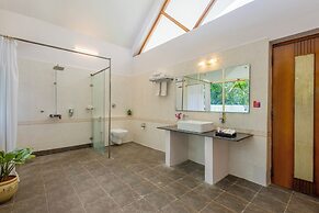 Sterling Palavelli Godavari