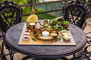 Sterling Palavelli Godavari