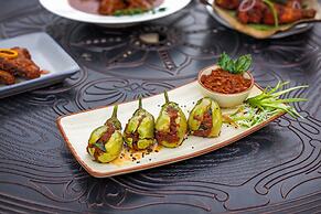 Sterling Palavelli Godavari