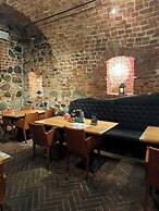 Palazzo Rosso Old Town