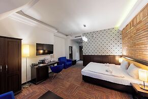 Palazzo Rosso Old Town