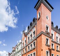 Palazzo Rosso Old Town