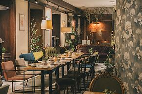 Palazzo Rosso Old Town