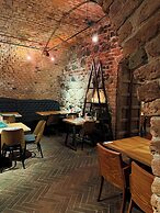 Palazzo Rosso Old Town