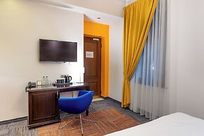 Palazzo Rosso Old Town