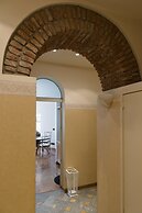 At Home Heart of Milan - Duomo Apartment