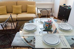 At Home Heart of Milan - Duomo Apartment