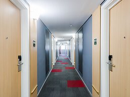 ibis Marilia