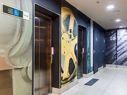 ibis Marilia