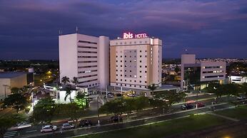 ibis Marilia