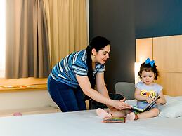 ibis Marilia