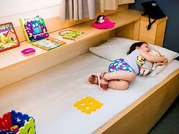 ibis Marilia