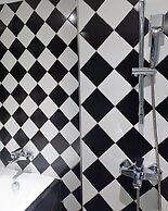 CHECK inn Taipei Main Station