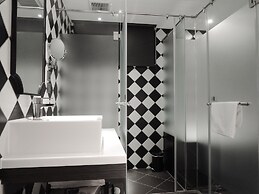 CHECK inn Taipei Main Station