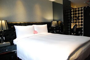 CHECK inn Taipei Main Station