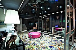 CHECK inn Taipei Main Station