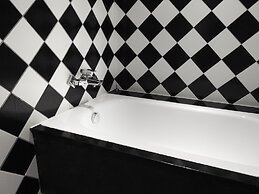 CHECK inn Taipei Main Station