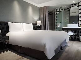 CHECK inn Taipei Main Station