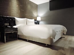 CHECK inn Taipei Main Station