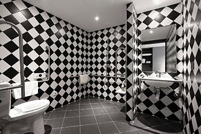 CHECK inn Taipei Main Station