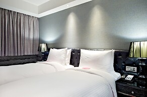 CHECK inn Taipei Main Station