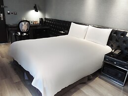 CHECK inn Taipei Main Station