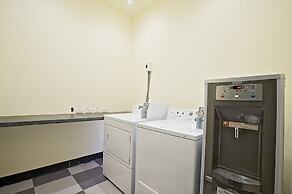 CHECK inn Taipei Main Station