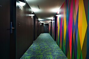 CHECK inn Taipei Main Station