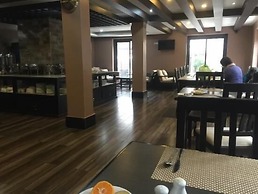 Gyelsa Boutique