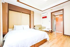 Charlot Castle Hotel