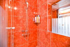 Charlot Castle Hotel