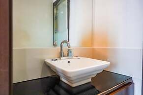 Charlot Castle Hotel