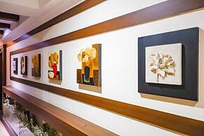 Charlot Castle Hotel