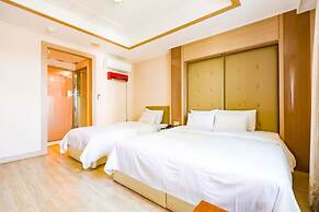 Charlot Castle Hotel