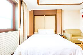 Charlot Castle Hotel