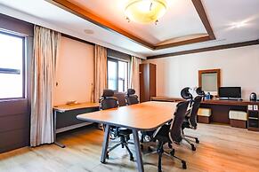 Charlot Castle Hotel