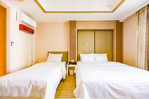 Charlot Castle Hotel