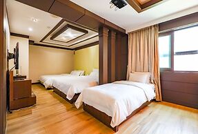 Charlot Castle Hotel