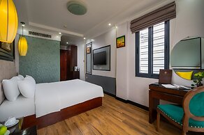 Bella Premier Hotel & Rooftop Skybar