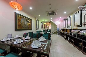 Bella Premier Hotel & Rooftop Skybar