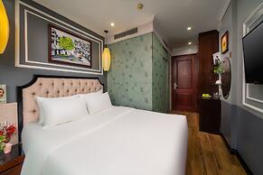 Bella Premier Hotel & Rooftop Skybar