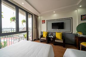 Bella Premier Hotel & Rooftop Skybar