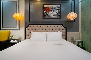 Bella Premier Hotel & Rooftop Skybar