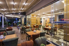 Lonicera City Hotel