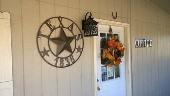 Shale Lodge Pleasanton