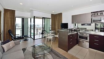 Pelicanstay at Auckland Viaduct Harbour