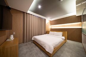 Brown-Dot Hotel Daegu Hyukshin Doshi