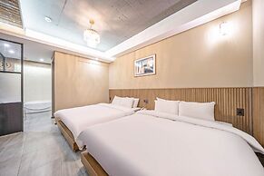 Brown-Dot Hotel Daegu Hyukshin Doshi